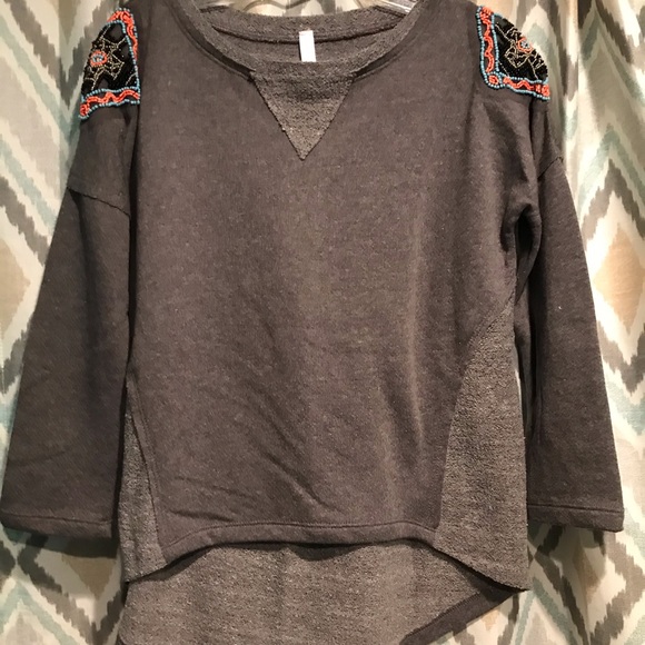 Tops - Brand New Gray Womans Top Shoulder Beading Medium